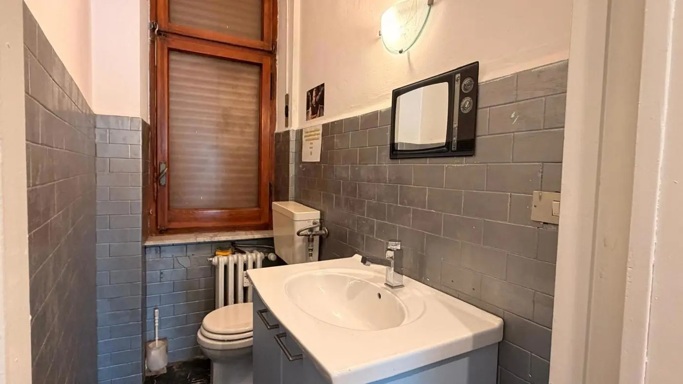 Immagine per Negozio in vendita a Torino via Bellardi 11