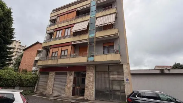 Negozio via Bellardi 11, Parella, Torino