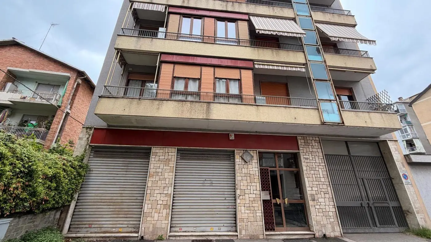 Immagine per Negozio in vendita a Torino via Bellardi 11