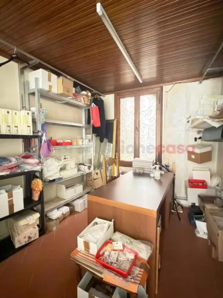Magazzino via Giuseppe Mazzini, Arezzo