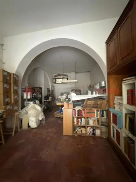 Magazzino via Giuseppe Mazzini, Arezzo