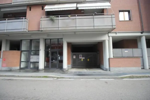 Box via Defendente De Ferrari, Torino