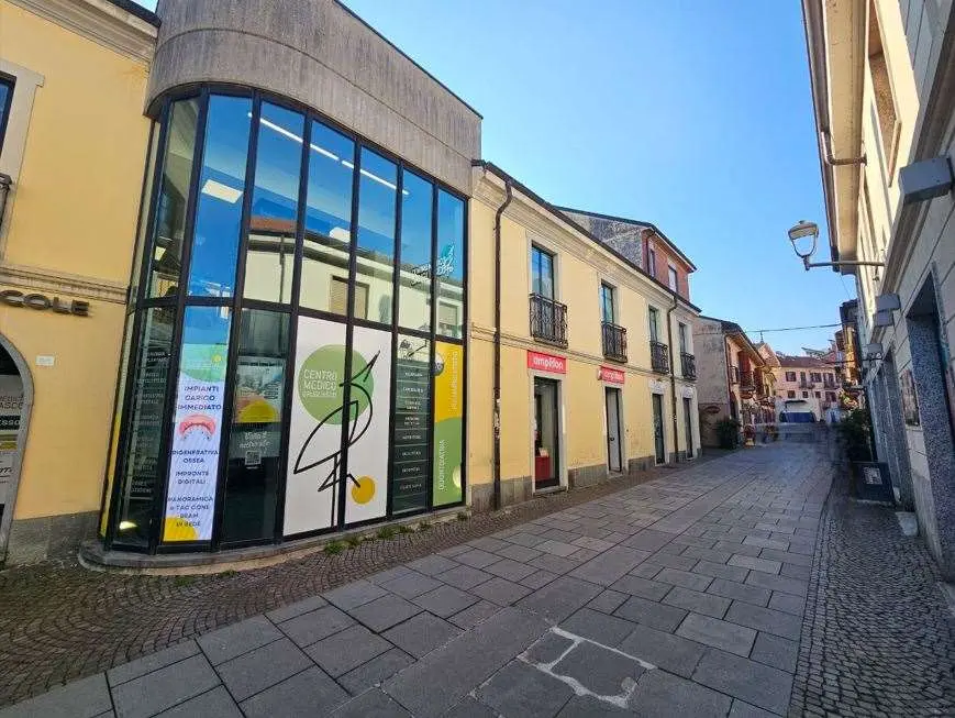 Immagine per Negozio in vendita a Grugliasco via Giovanni Lupo 60