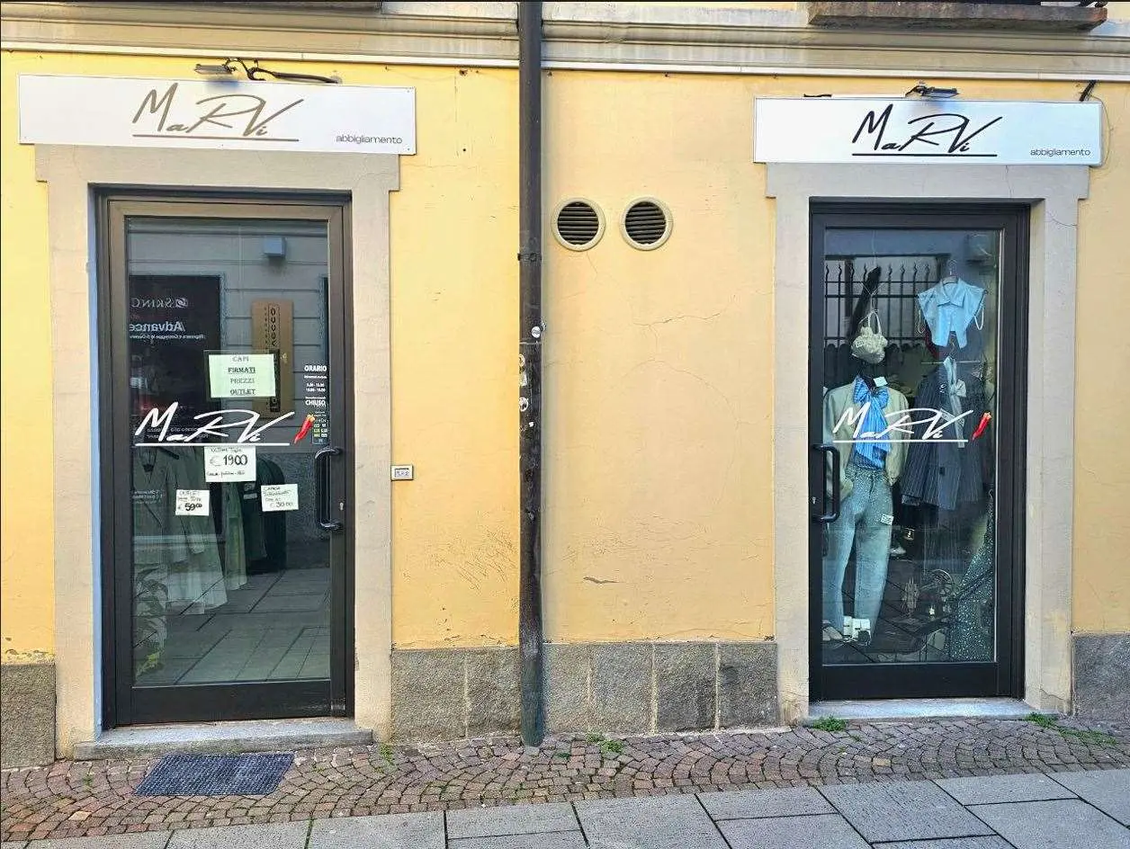 Immagine per Negozio in vendita a Grugliasco via Giovanni Lupo 60