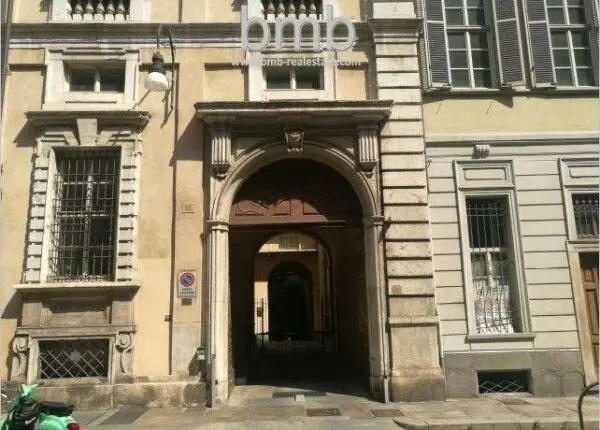 Posto Auto via Bogino 11, Torino