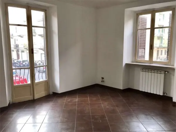 Appartamento via Brandizzo 22, Torino