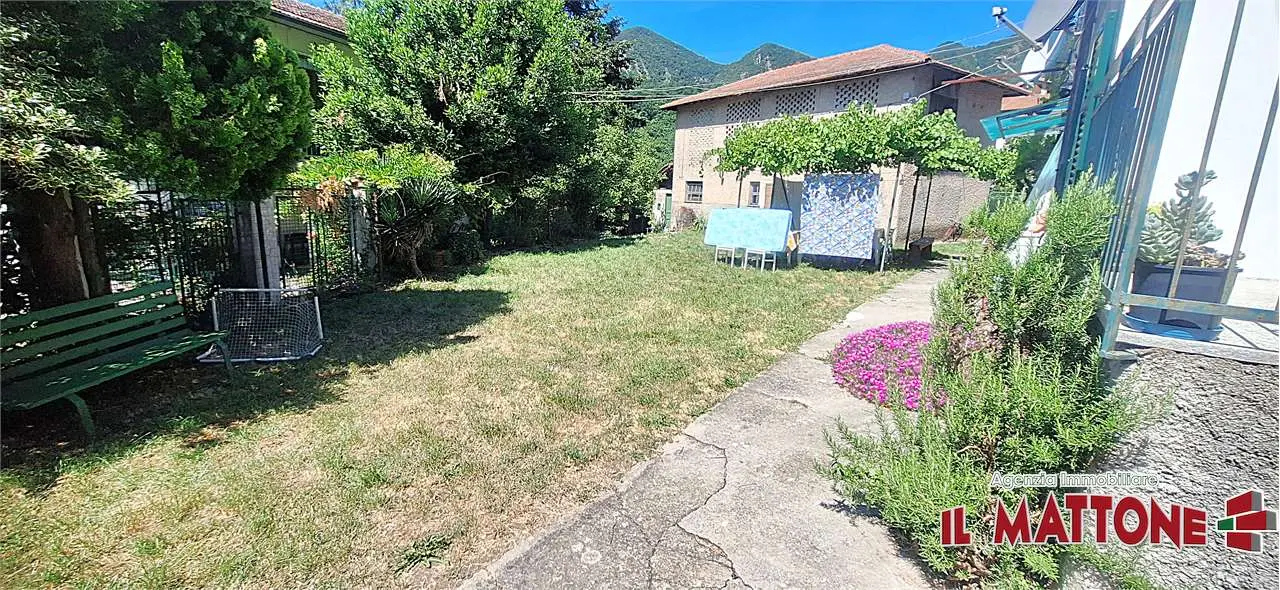 Immagine per Appartamento in affitto a Valbrevenna via Località Nenno Inferiore