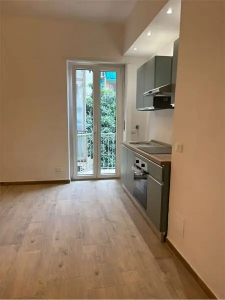 Appartamento via Amari 5, Torino