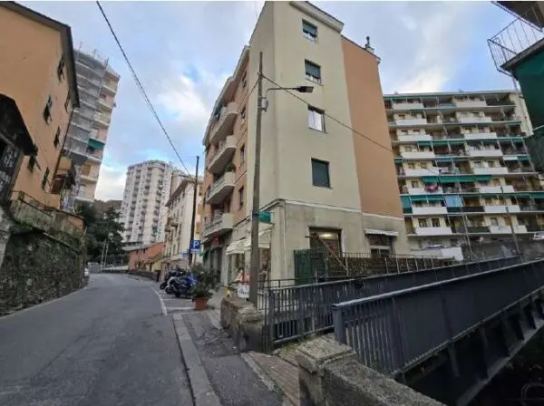 Appartamento via Pinetti 41, Genova