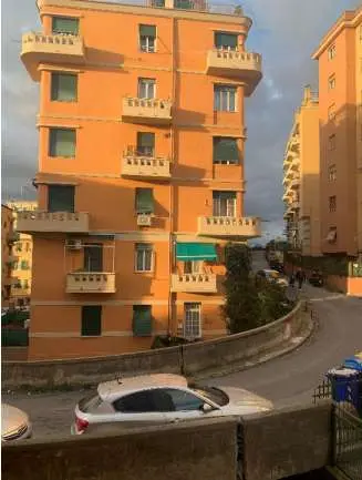 Appartamento via Currò 12, Genova