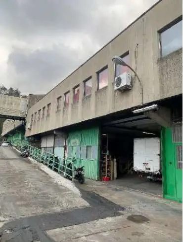 Magazzino via Albisola 85, Genova
