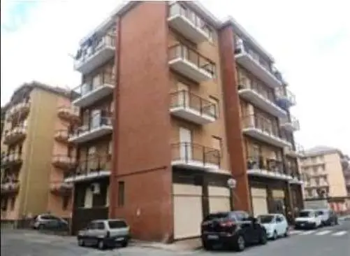 Negozio via Bellotto 21 r, Quiliano