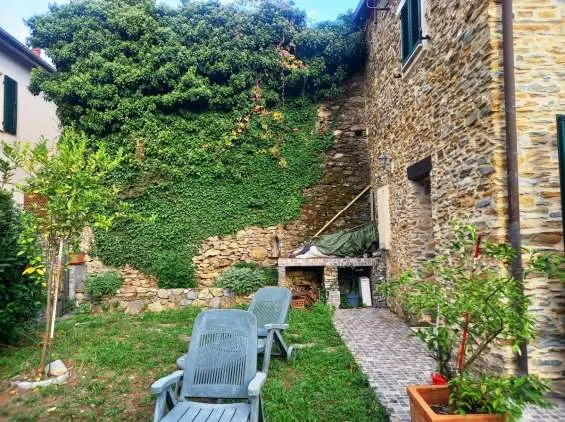 Casa Indipendente piazza Nuova Snc, Casanova Lerrone