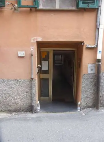 Appartamento via Caderiva 9, Genova