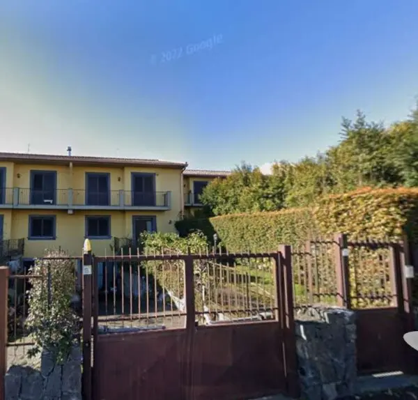 Villetta A Schiera via Luciano Pavarotti 13-15, Viagrande
