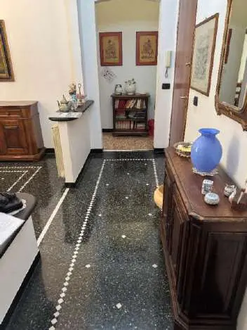 Appartamento 10, Genova