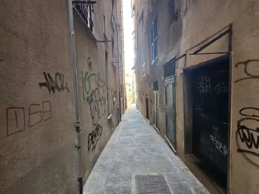 Magazzino via Vico Delle Carabaghe 36, Genova
