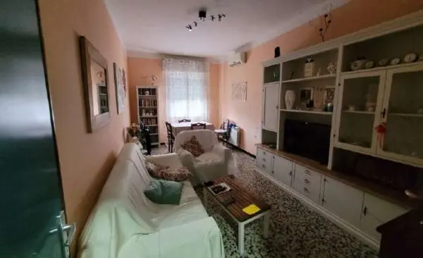 Appartamento via Ugo Foscolo 128, La Spezia