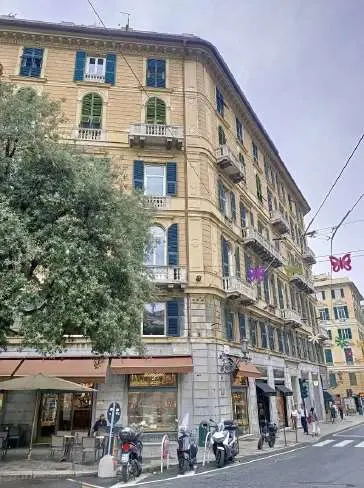 Appartamento via Roma 11, Genova