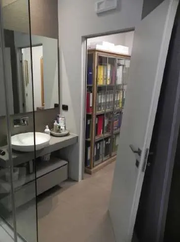 Appartamento via Roma 11, Genova