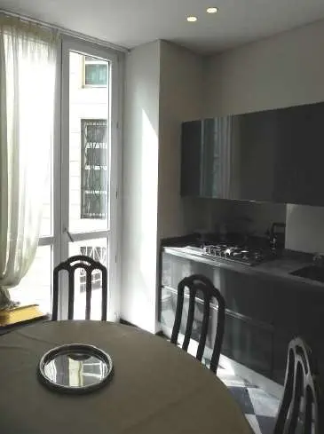 Appartamento via Roma 11, Genova