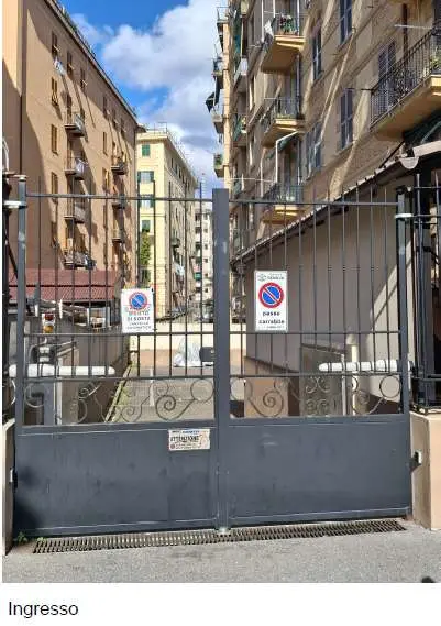 Garage piazza Martinez 15, Genova