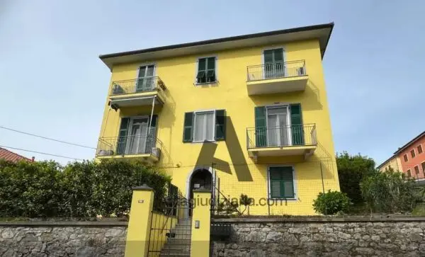 Appartamento via Della Guercia 17, La Spezia