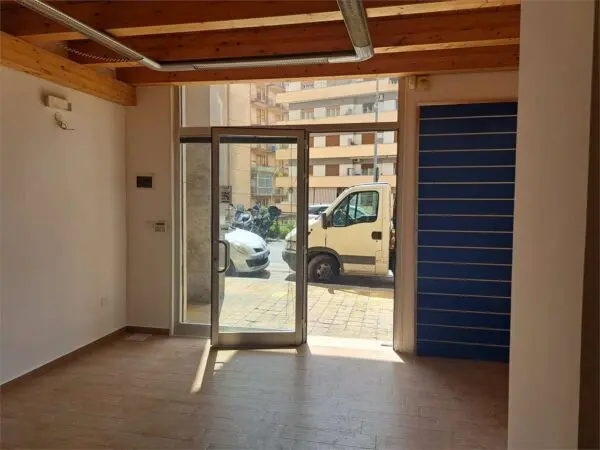 Negozio via Venero, Monreale