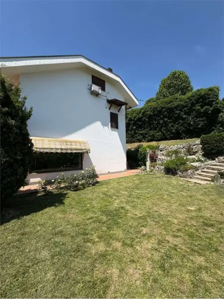 Villa strada Scaravaglio 68/10, Rivoli