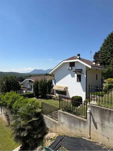 Villa strada Scaravaglio 68/10, Rivoli