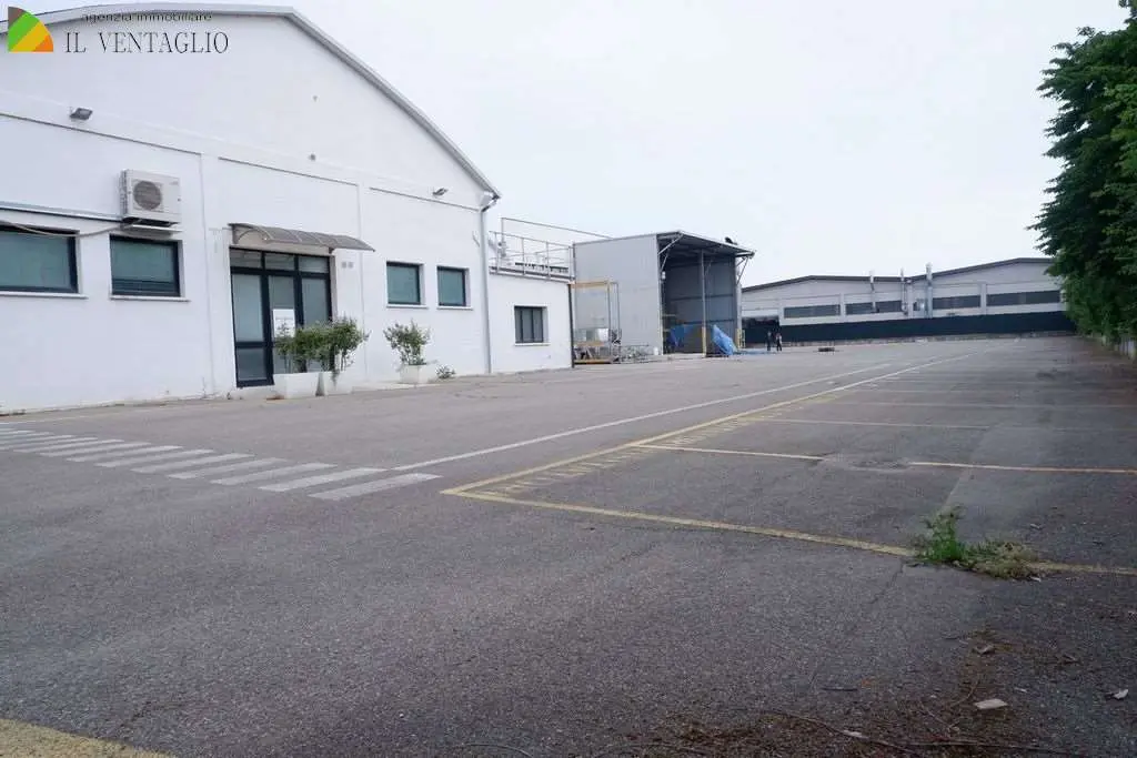 Immagine per Capannone in vendita a Fiorano Modenese