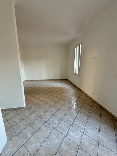 Trilocale via Andrea Doria, Taggia