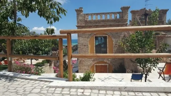 Villa via San Pietro 18, Tortoreto