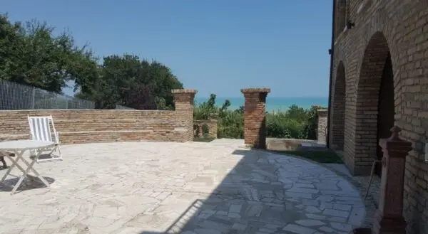 Villa via San Pietro 18, Tortoreto