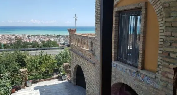 Villa via San Pietro 18, Tortoreto