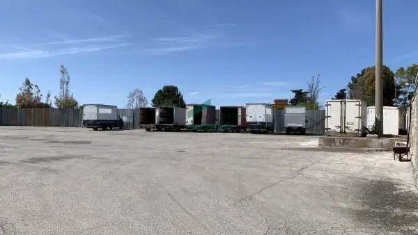 Immagine per Industriale in vendita a Modugno via Ss 96