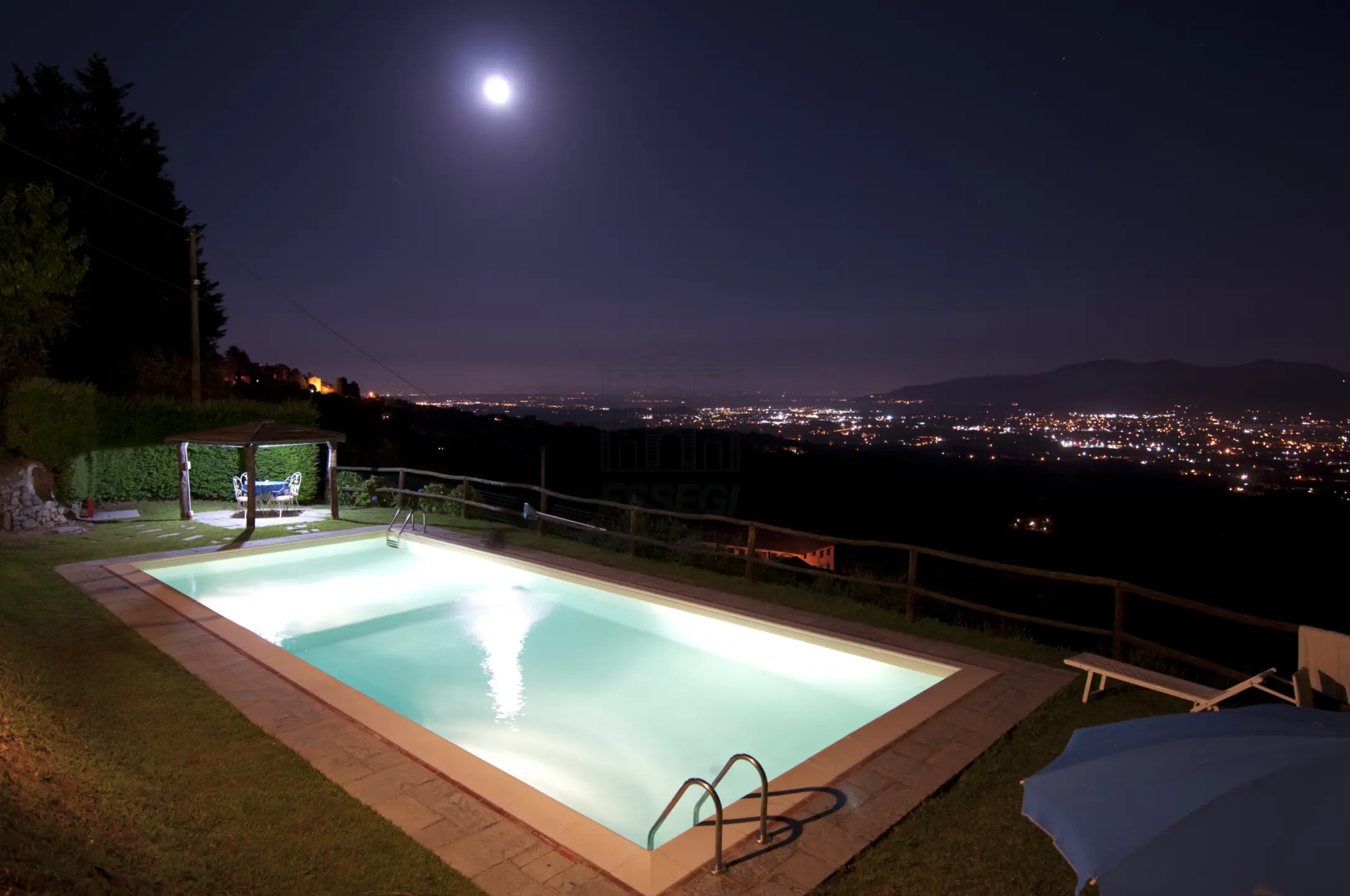 Immagine per Casale in vendita a Capannori via Valgiano 8