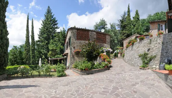 Immagine per Casale in vendita a Capannori via Valgiano 8