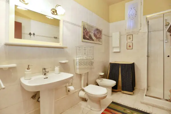 Immagine per Casale in vendita a Capannori via Valgiano 8