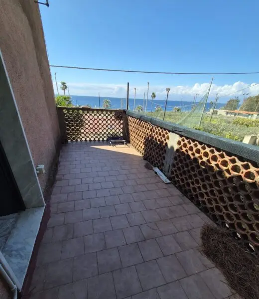 Villa Trifamiliare via Lungomare Cicerone 44, Motta San Giovanni