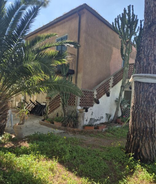Immagine per Villa trifamiliare in vendita a Motta San Giovanni via Lungomare Cicerone 44