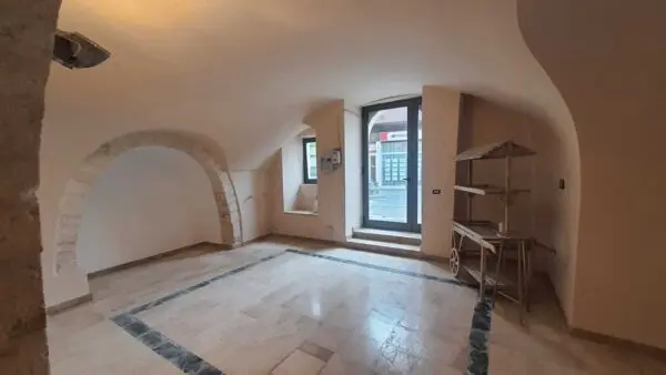Capannone corso Umberto I, Casamassima