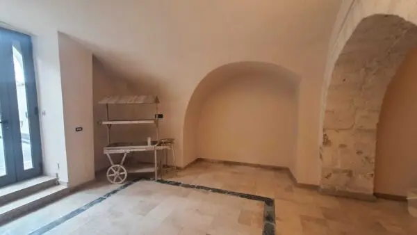 Capannone corso Umberto I, Casamassima