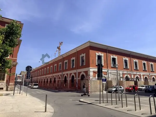 Capannone via Scipione Crisanzio 230f, Bari