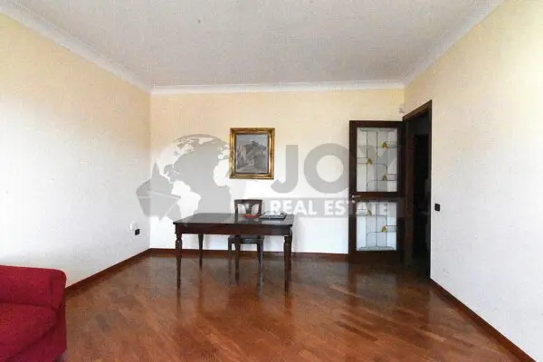 Monolocale via Lequile 26, Lecce