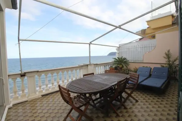 Appartamento via Xx Settembre, Alassio