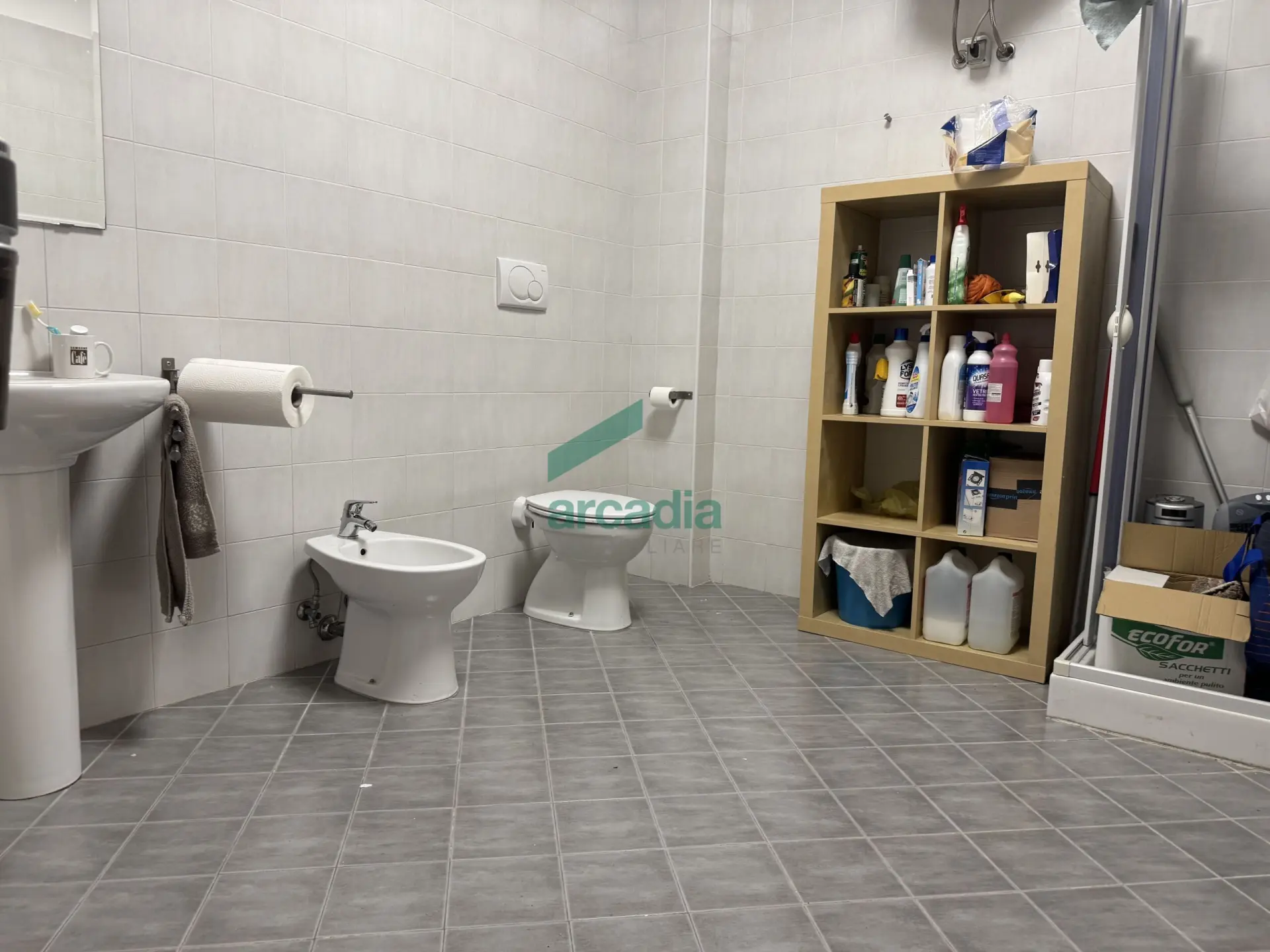 Immagine per Industriale in affitto a Modugno via Ii Tratto E Inizio Statale 98 modugno