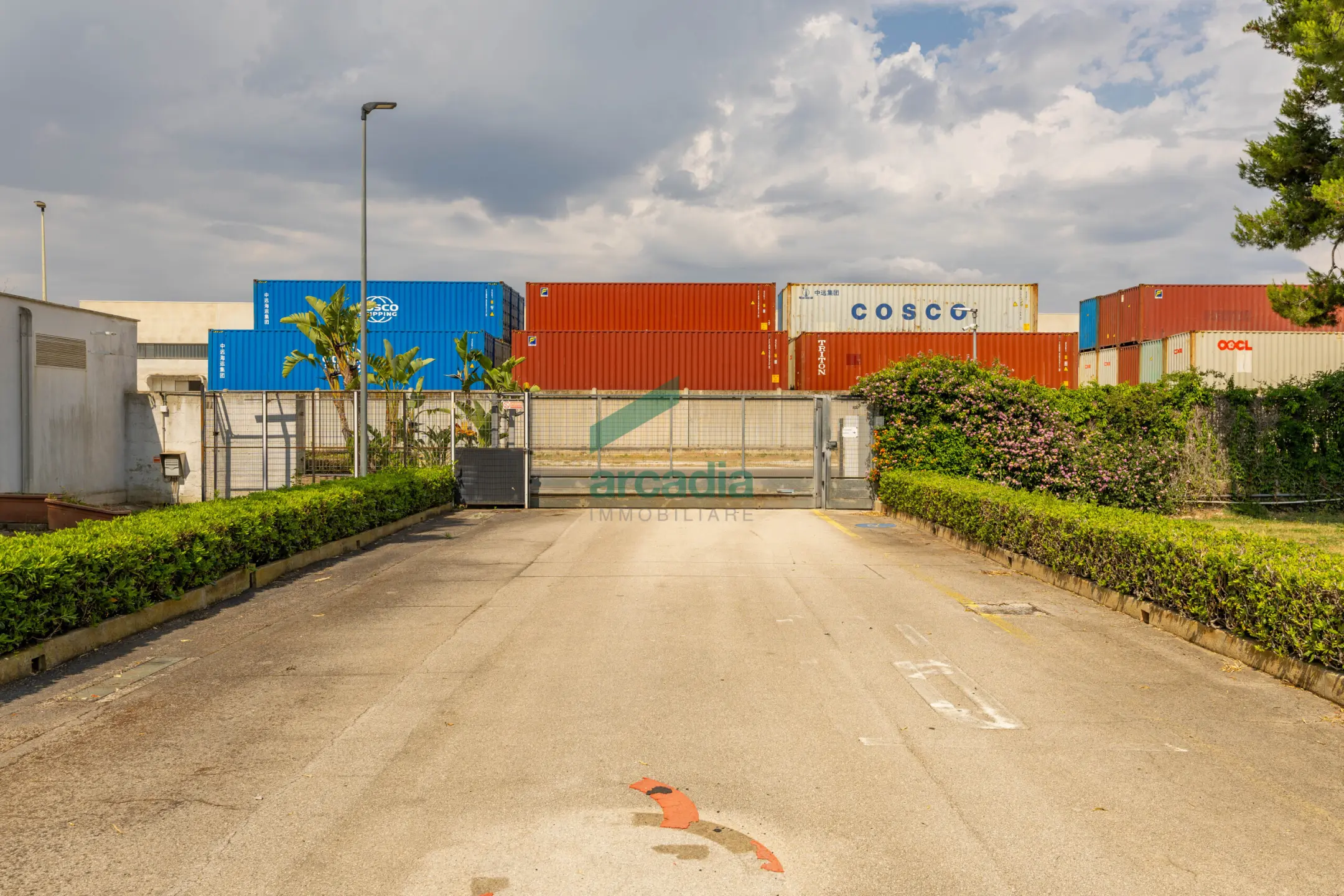 Immagine per Industriale in vendita a Modugno via Dei Gigli 21