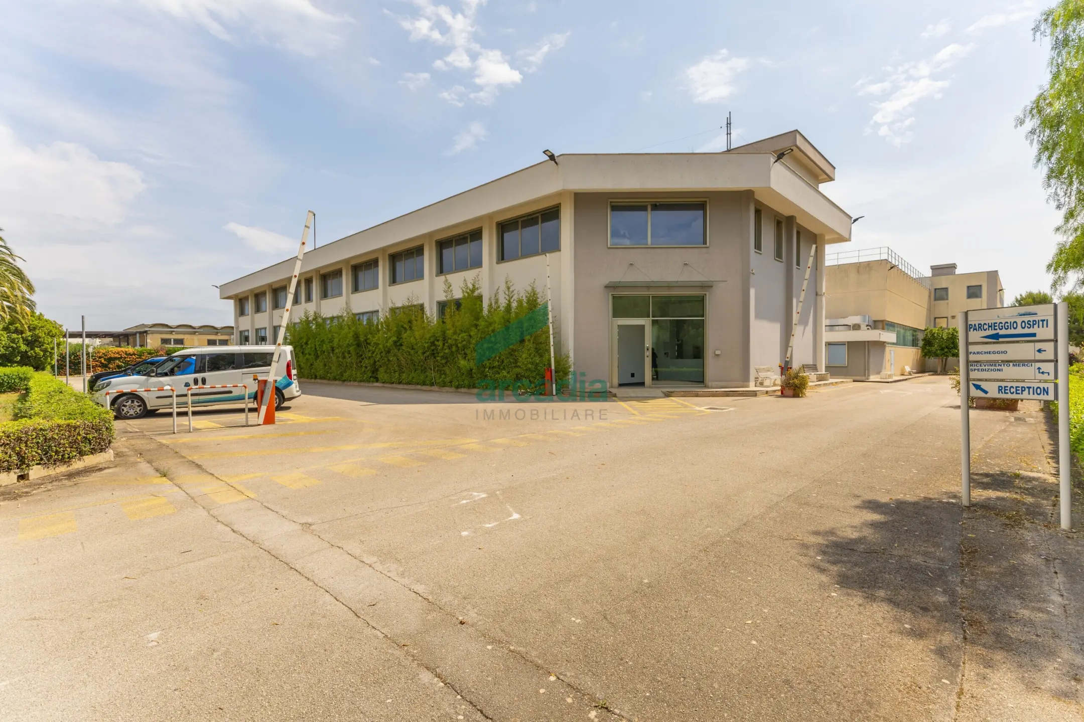 Immagine per Industriale in vendita a Modugno via Dei Gigli 21