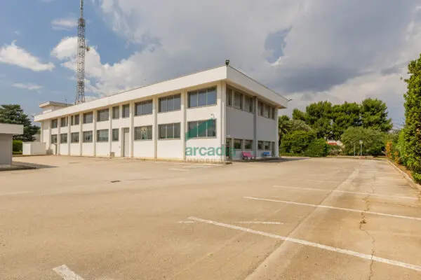 Immagine per Industriale in vendita a Modugno via Dei Gigli 21